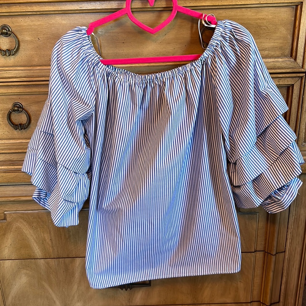 Fun sleeve top